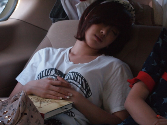 Eun Jung و qri نائمين ^^ !  20110721_eunjung_sleeping